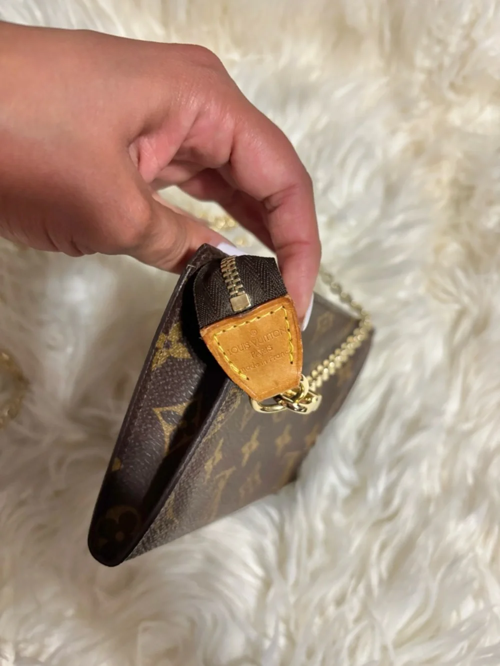 ✨🤎 Louis Vuitton 🤎✨ Pochette Monogram Canvas w/Chain Strap +FREE INSERT - Picture 2 of 8